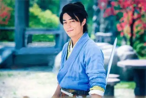 当红时因说错话遭封杀,如今51岁沦为路人|令狐冲|吕颂贤|路人_新浪