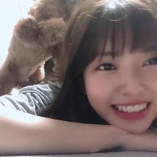 美女校花生活照头像,女生头像图片-回车桌面