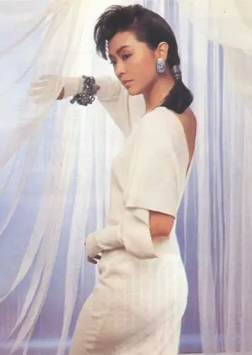 封面八卦 ▏为陈玉莲自杀,和余安安闪婚闪离,周润发最爱的人还是她