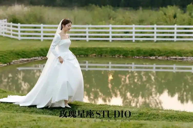 北京婚纱照丨一组与众不同的教堂婚纱照