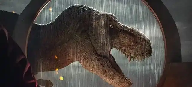 《侏罗纪世界3》6处隐藏细节:霸王龙打赢南巨,是因主角光环?