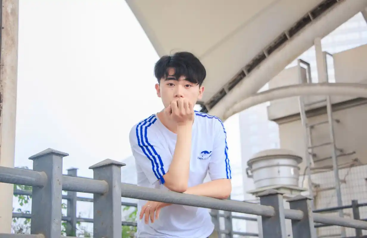 男生校园毕业写真