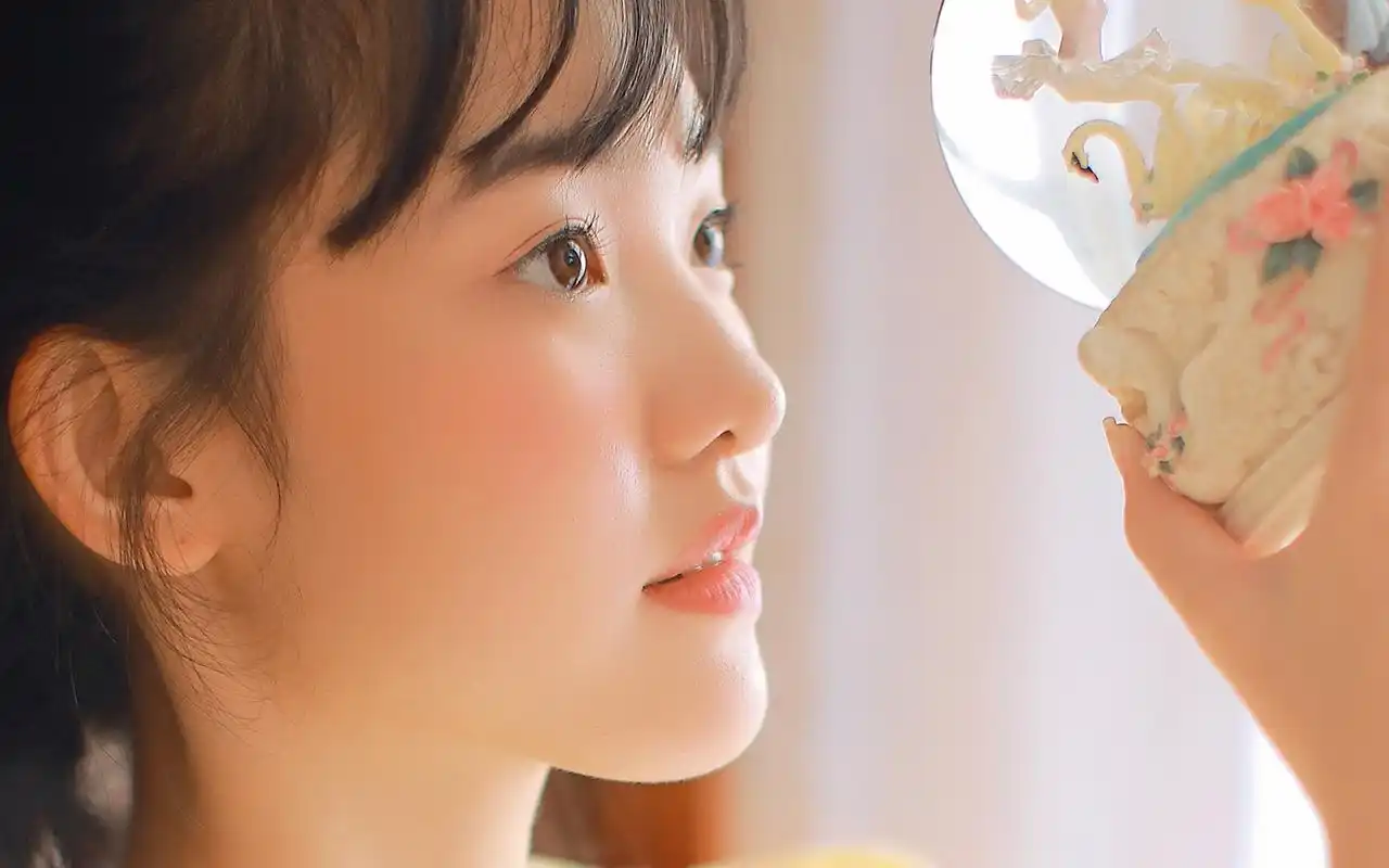 日系可爱甜美少女唯美写真图片壁纸
