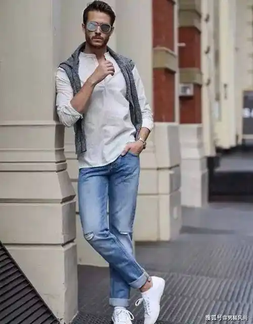 夏日穿搭 | 40岁左右男士如何搭配破洞牛仔裤?