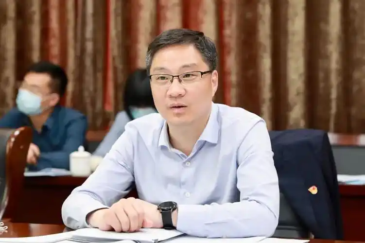 朱伟加快交通强县建设奋力当好富美长兴建设的开路先锋