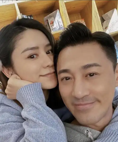 溏心风暴林峰钟嘉欣,溏心风暴钟嘉欣和谁在一起