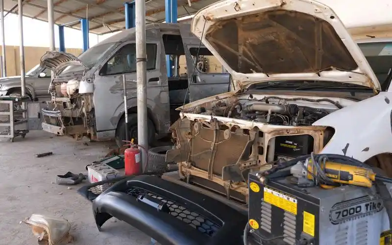 66集中国人在非洲的修车厂破成这样照样修得好非洲调查报告马拉维我去