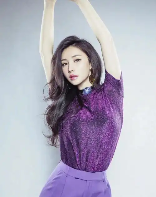 柳岩太敢搭配了