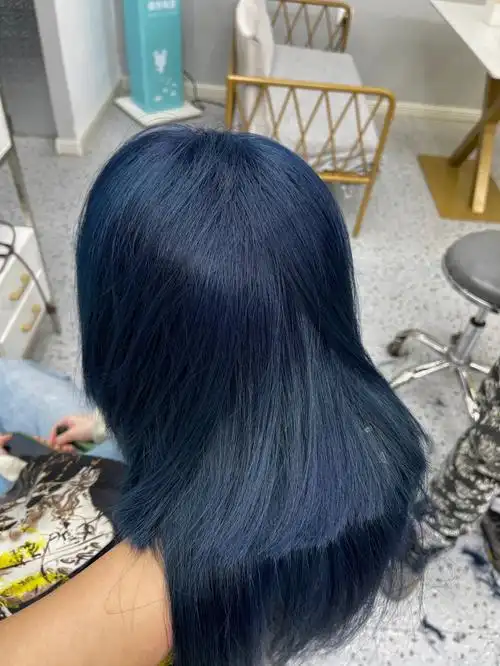 兰州染发蓝黑色显白发色