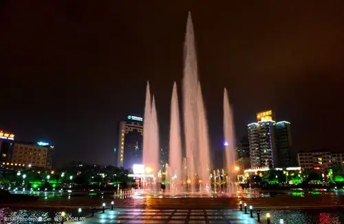 关键词:广安思源广场 广安 广安夜景 小平故里 广场 喷泉 国内旅游