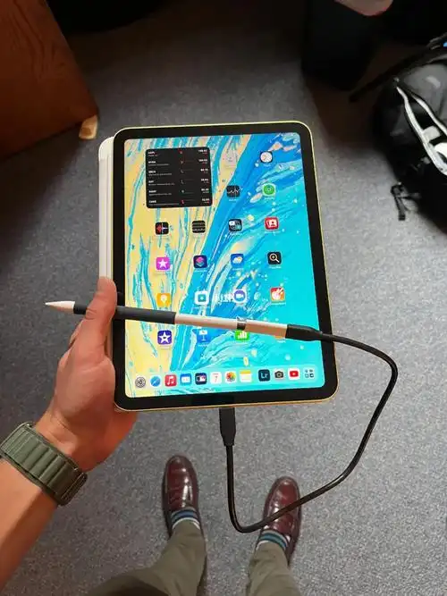 ipad10给applepencil充电多少有点诡异