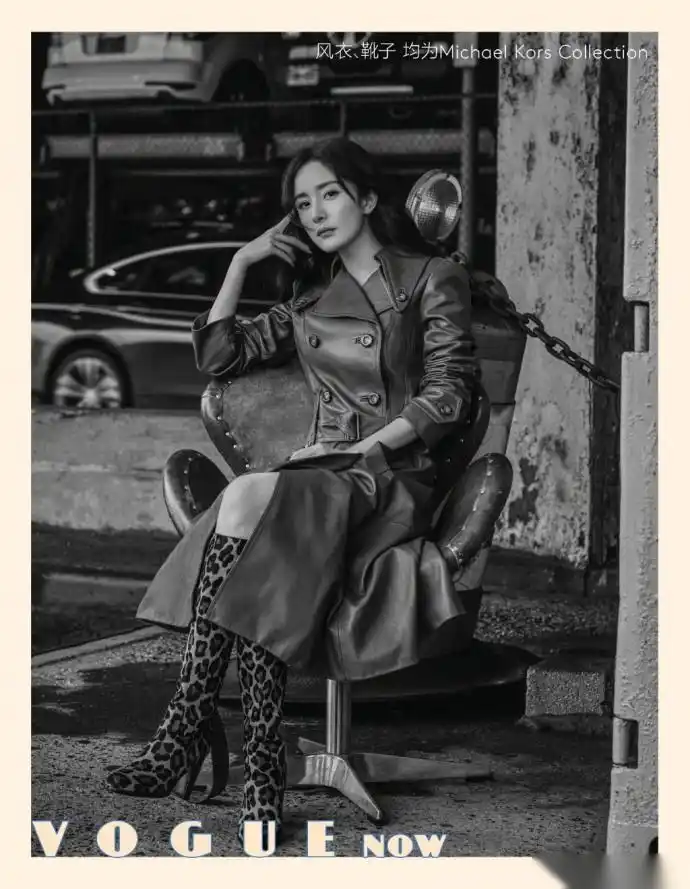 杨幂《vogue now》封面大片,摄于2019春夏纽约时装周.