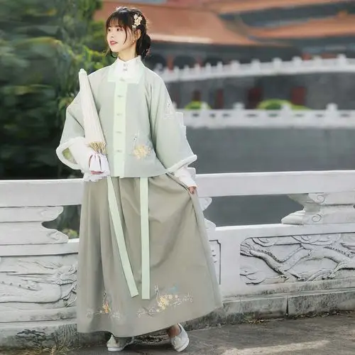 女方袄裙秋冬明制冬装半臂汉服鹿灵原创正品上衣