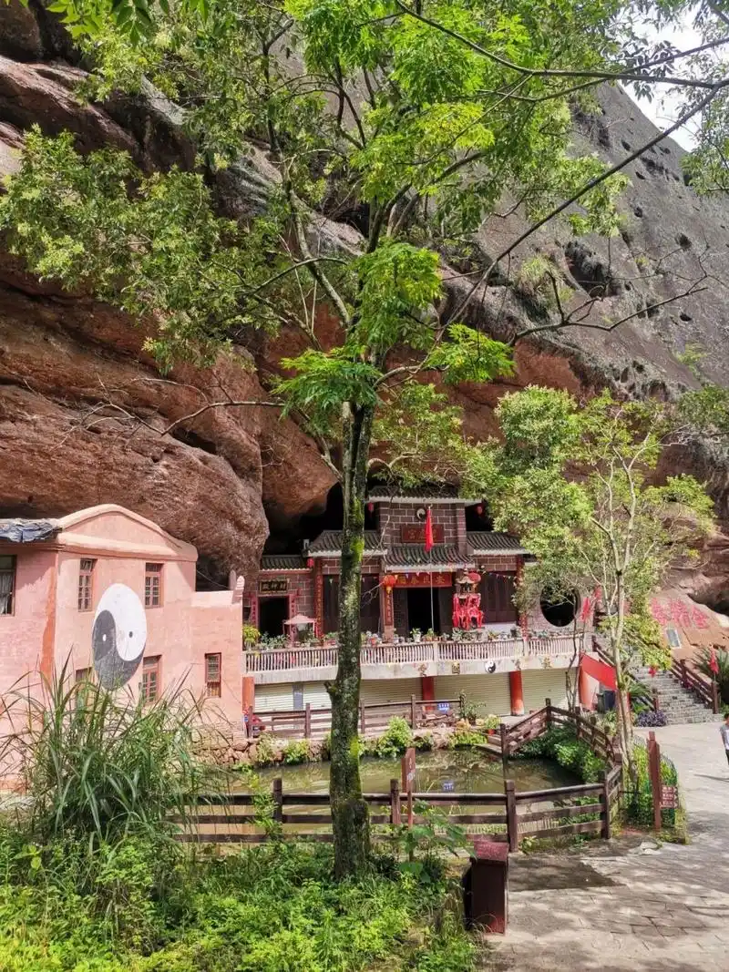 江西宁都翠微峰