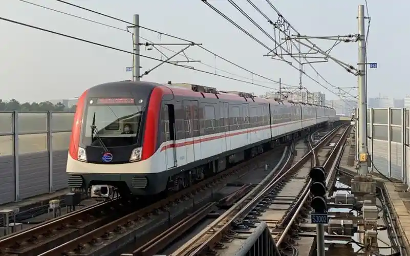 活动作品长沙地铁1号线尚双塘进站