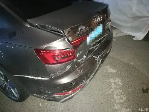 【图】17款a4被追尾现场_奥迪a4l论坛_汽车之家论坛