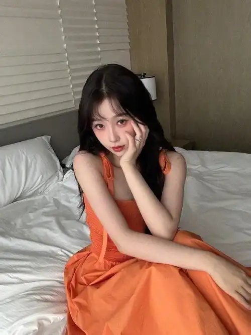 虞书欣橙色妆 超级可爱的橙子欣欣美的嘞