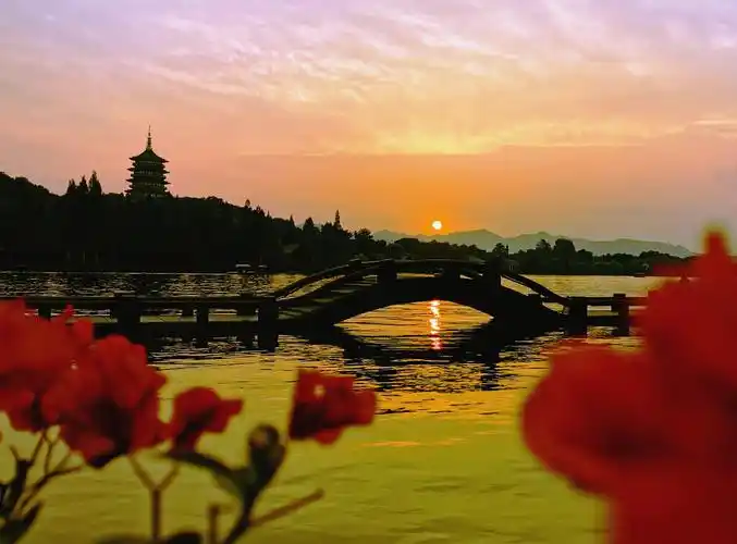 雷峰夕照华为p30pro摄于杭州西湖