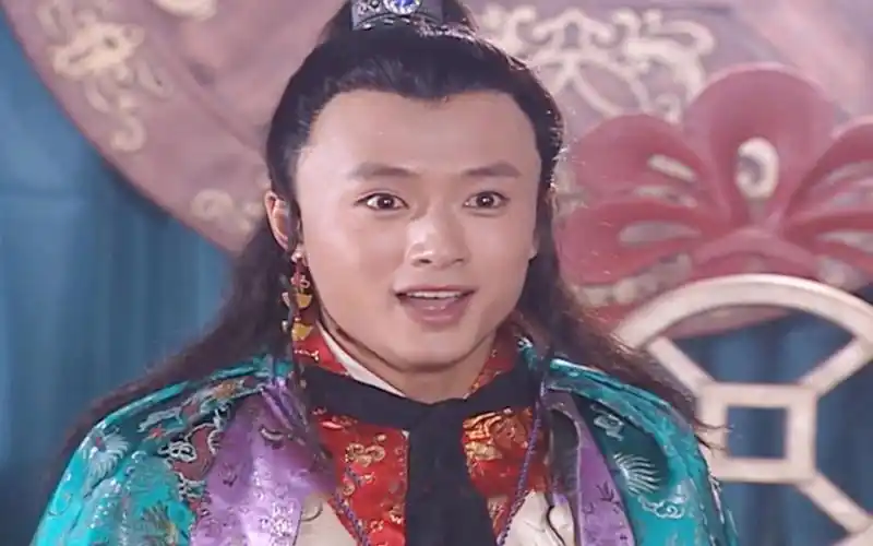 石破天无意间练成罗汉伏魔神功,两位高手挑衅瞬间被震飞