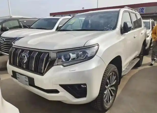 全新的丰田普拉多2800非常的时尚和大气_凤凰网汽车_凤凰网