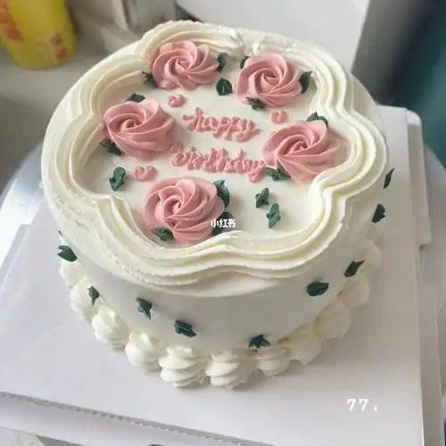 六寸奶油霜鲜花蛋糕