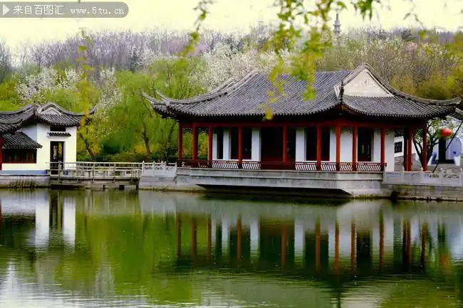 湖边亭子高清图片-古代建筑-百图汇素材网