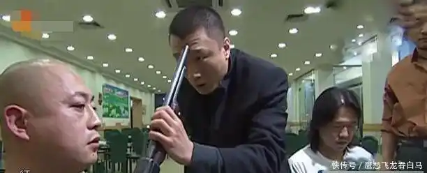 电视剧征服里面刘华强为什么敢把枪给封彪不怕封彪真的开枪吗