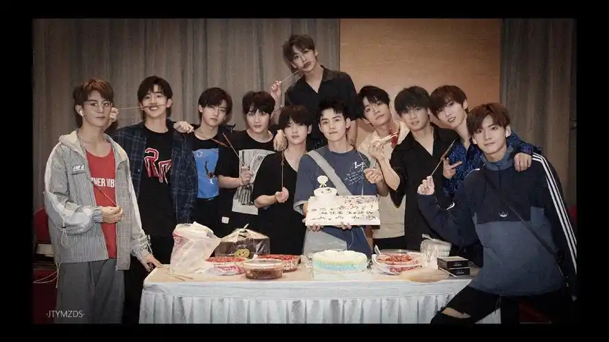 r1se*010767 - 堆糖,美图壁纸兴趣社区