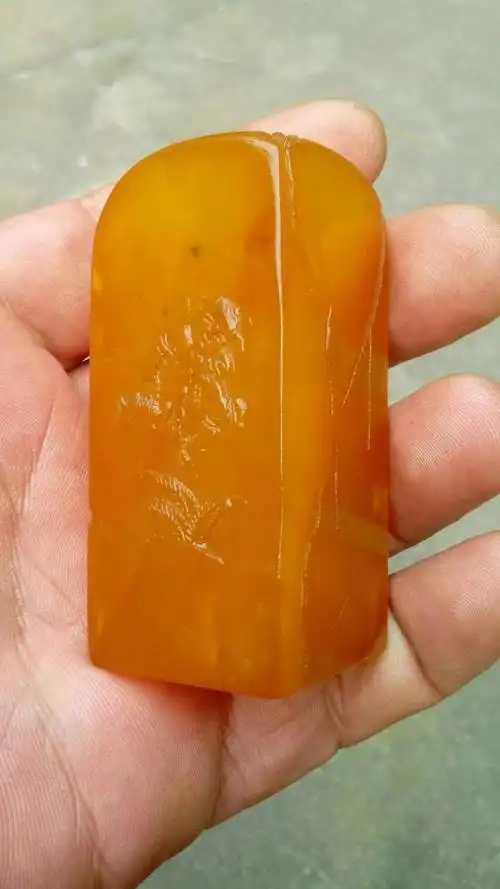 以下田黄石保真并保证绝无假色!大多重量级!