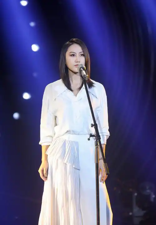 陈粒歌手2019性感图片