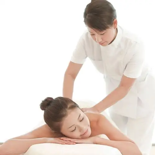 全身排毒spa 背部刮痧