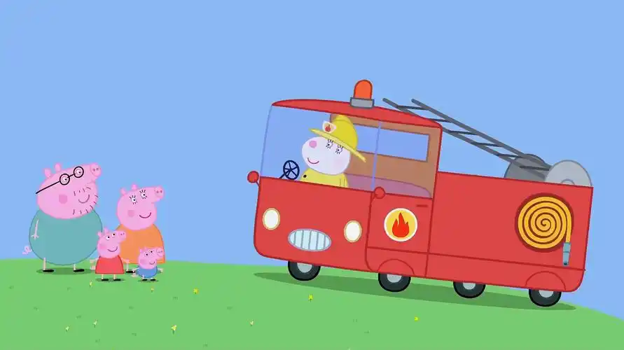 小猪佩奇和乔治参观了羊妈妈的消防车