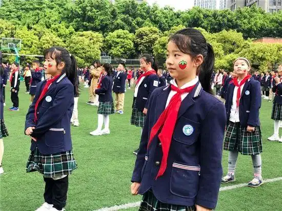 重庆中小学校服排名怎么样好不好看
