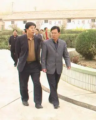 榆中县委书记胥波来学校视察