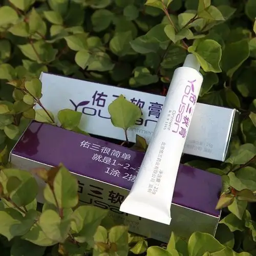 因此,常年坚持不懈;偶尔使用佑三软膏的人也会有这样的体会:没想到