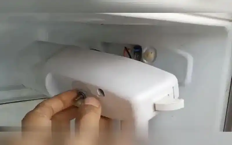 三星冰箱出现e23闪烁这个是什么原因呢