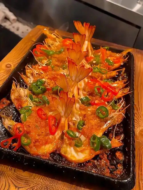 铁板蒜蓉开背虾,万物皆可烤-度小视