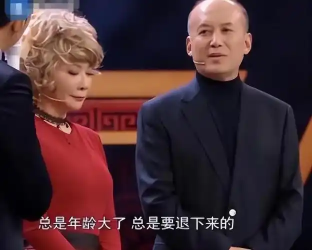 蔡明从小品女王到被喊话滚出春晚她到底做错了什么