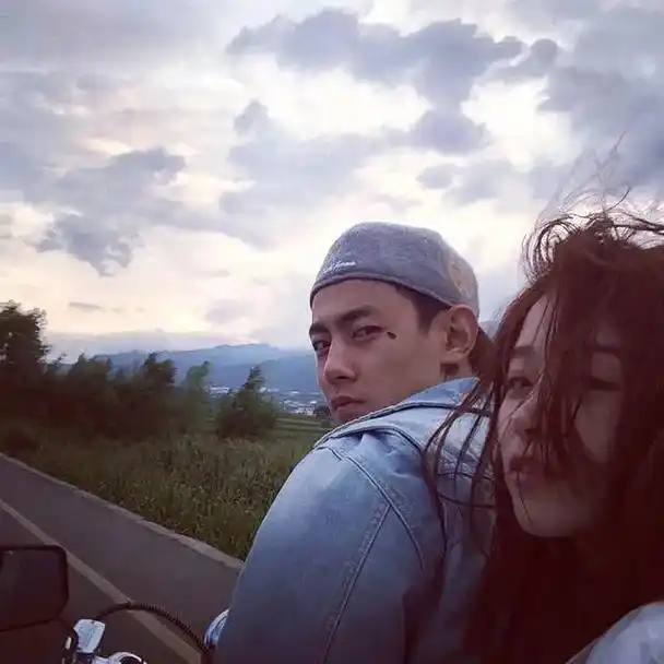 突然看到阚清子和纪凌尘的照片  三年了 他们依旧是多少人的意 - 抖音