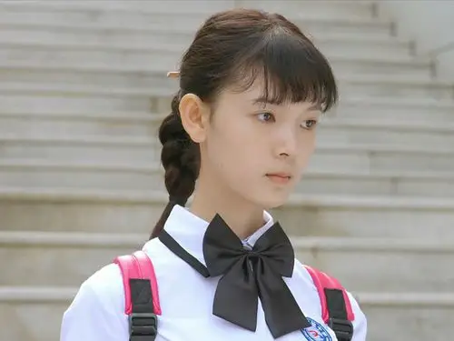 陈瑶出道第一部作品,素颜出演学生妹,气质干净身材又好