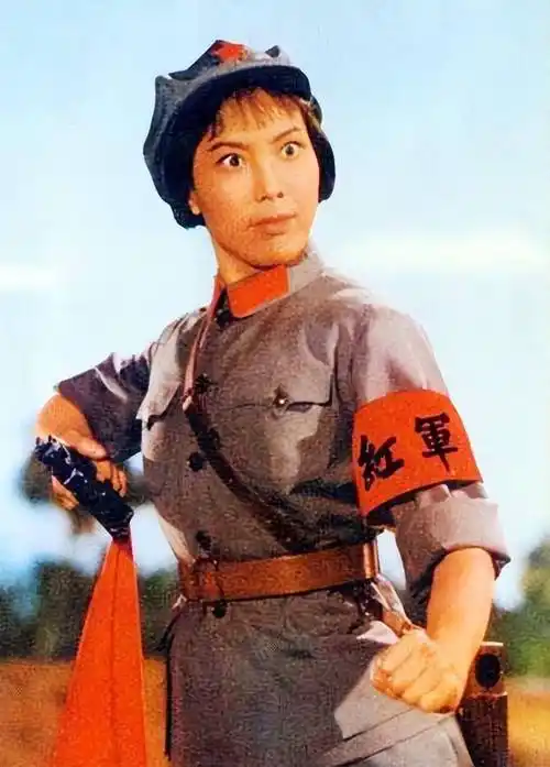 红灯记李铁梅从结婚到丈夫去世仅4个月82岁近况如何