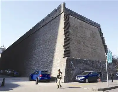 明秦王府城墙遗址获穿靴戴帽保护