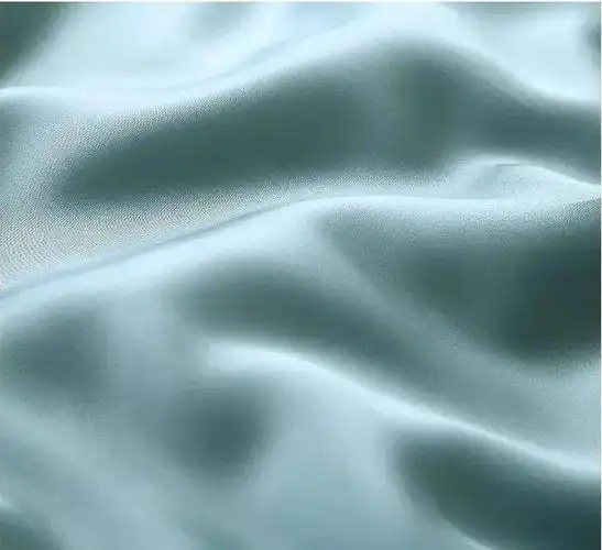 同时天丝触感凉而干爽,接触冷感,导热性能均优于其他纤维,夏天可以使