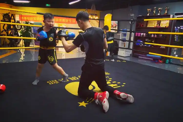 沈阳儿童散打拳击格斗培训班教会孩子保护自己远离危险