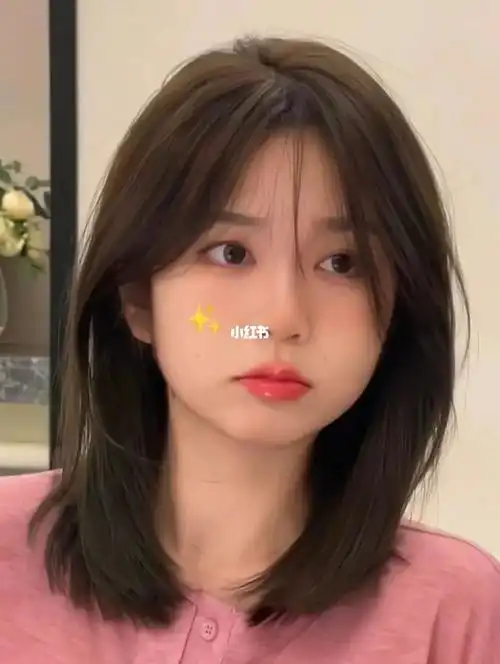 剪完脸小一圈_发型_锁骨发_减龄_圆脸_发色_短发_理发店_方脸_时代