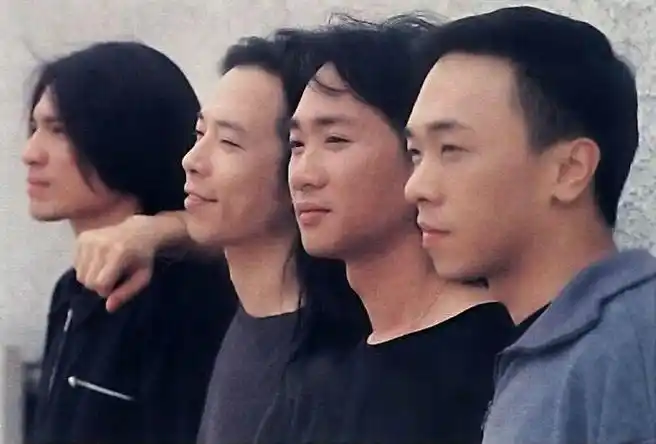 这样诞生了 但这却称为了黄家驹的遗作 当所有人都在期待着beyond乐队