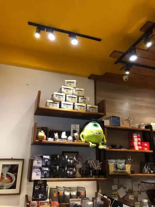 louisa coffee(中坜延平店)-"路易莎咖啡店开的很多家,是星巴克咖啡很