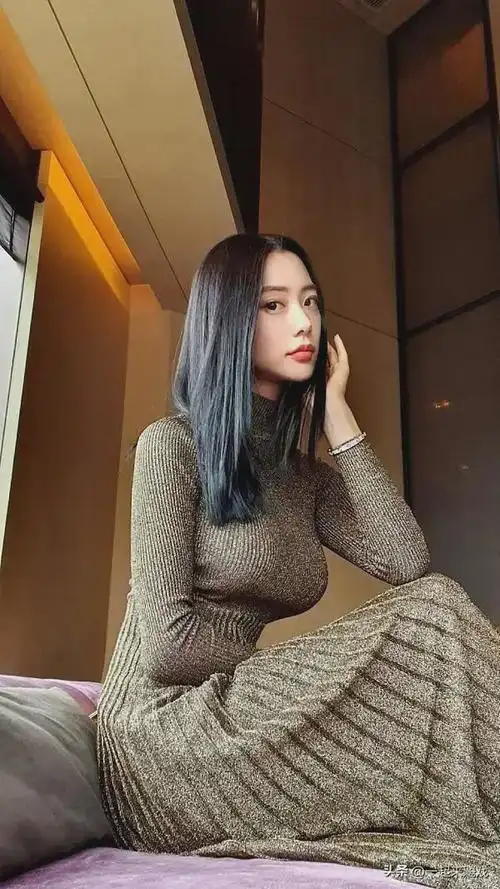 第一美女李成敏艳而不艳媚而不邪