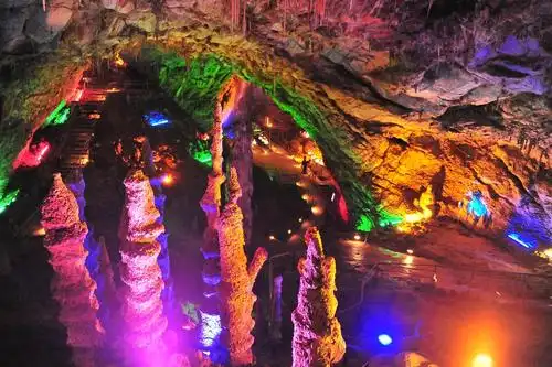 全国重点文物保护单位—南京汤山猿人洞