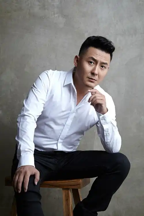 p>包胡尔查,蒙古族,著名 a target="_blank" href="/item/音乐人